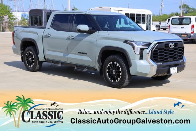 2022 Toyota Tundra SR5's photo