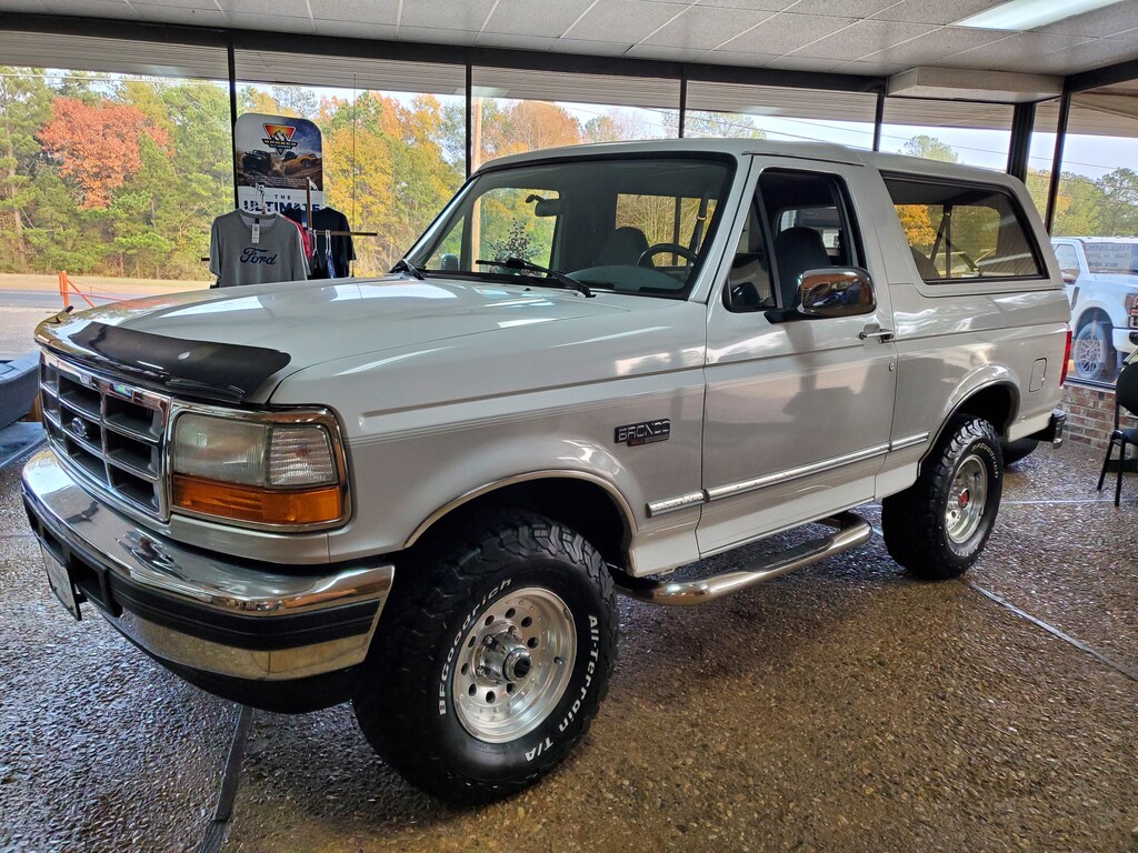 Used 1996 Ford Bronco For Sale at Claude DeBeaux Ford VIN