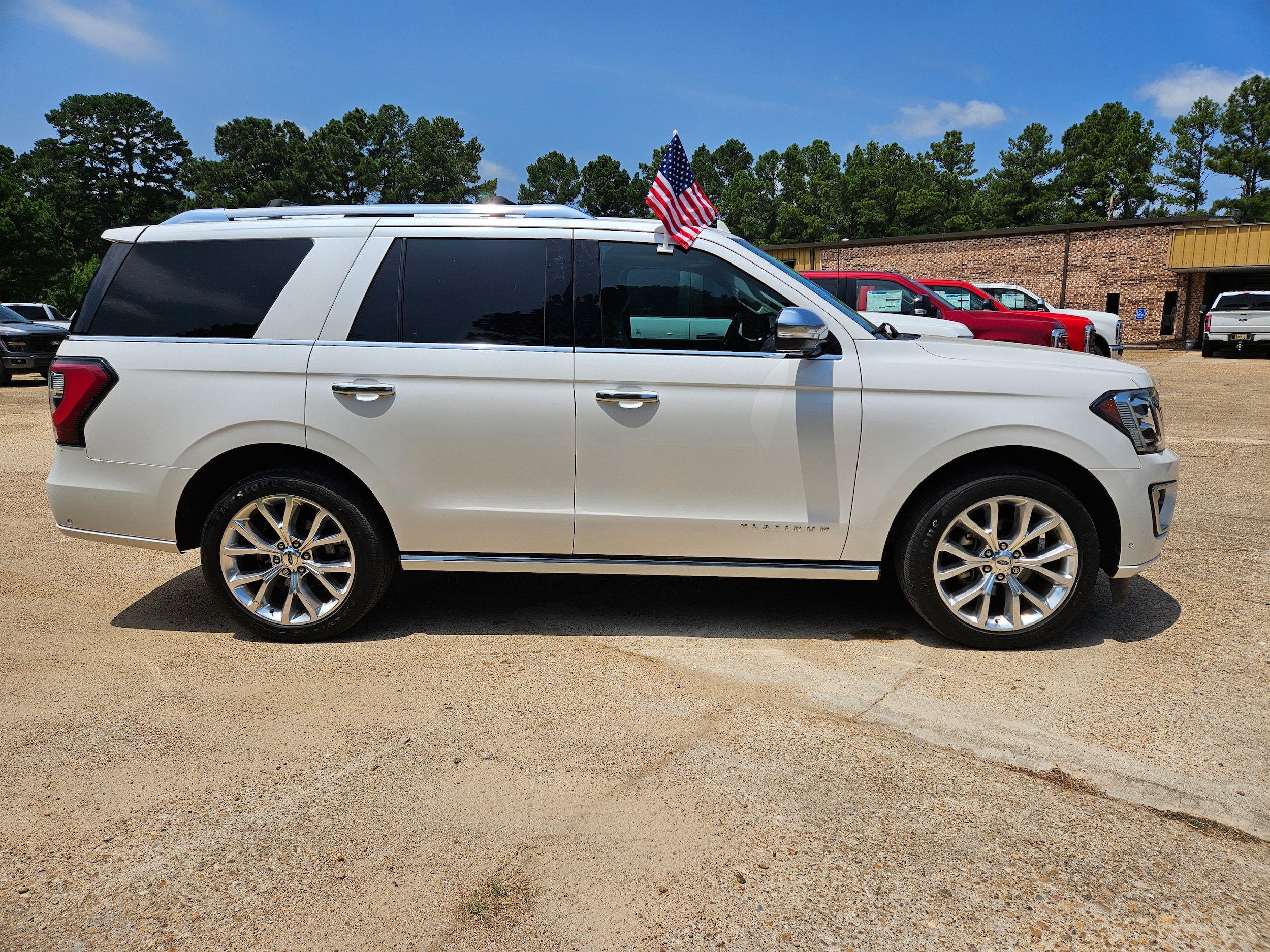 Used 2019 Ford Expedition Platinum with VIN 1FMJU1LT7KEA00776 for sale in Vivian, LA