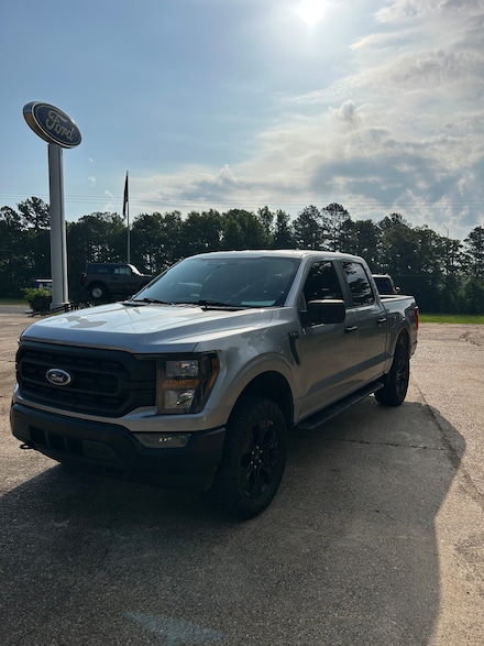 2023 Ford F-150 XL Crew Cab