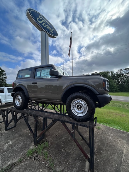 2025 Ford Bronco Base SUV