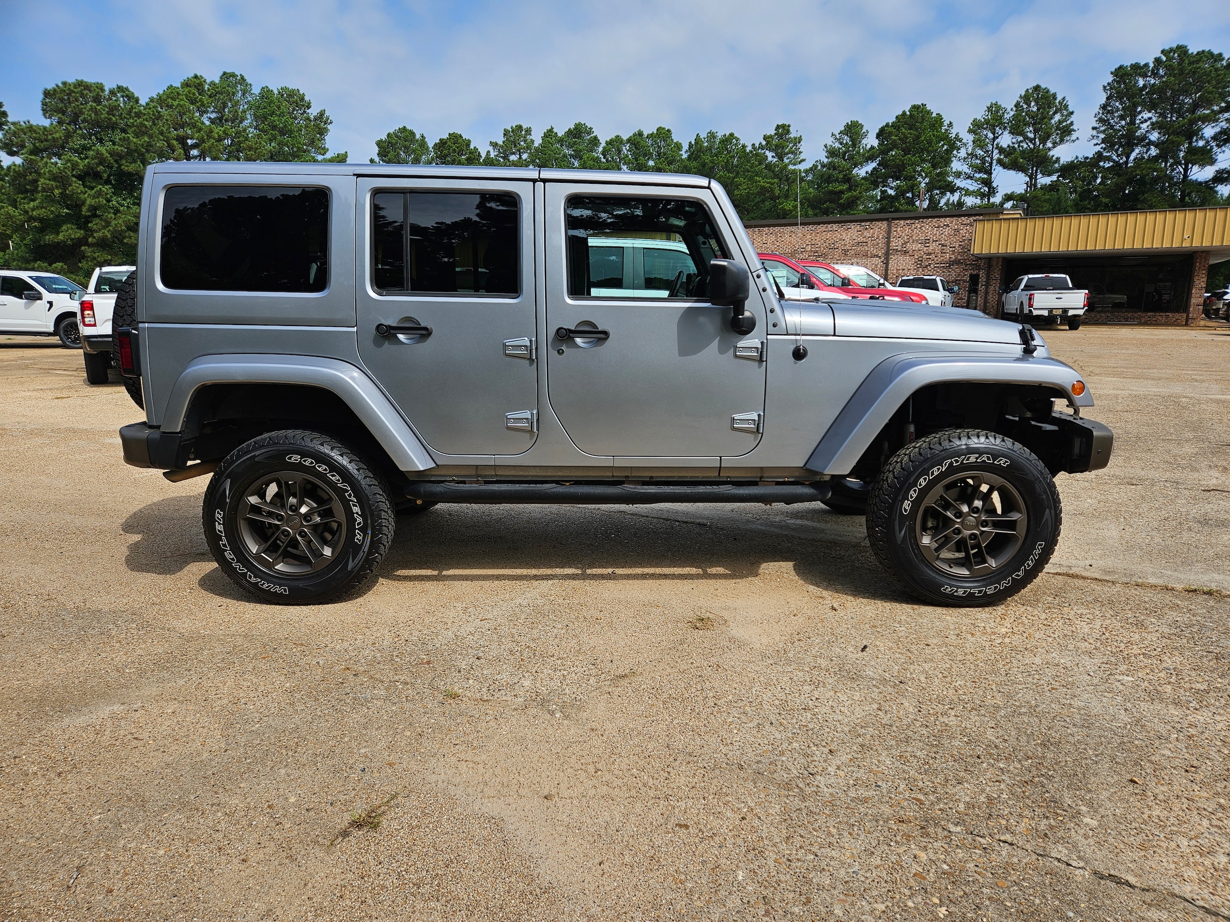 Used 2016 Jeep Wrangler Unlimited 75th Anniversary Edition with VIN 1C4BJWEG3GL212737 for sale in Vivian, LA