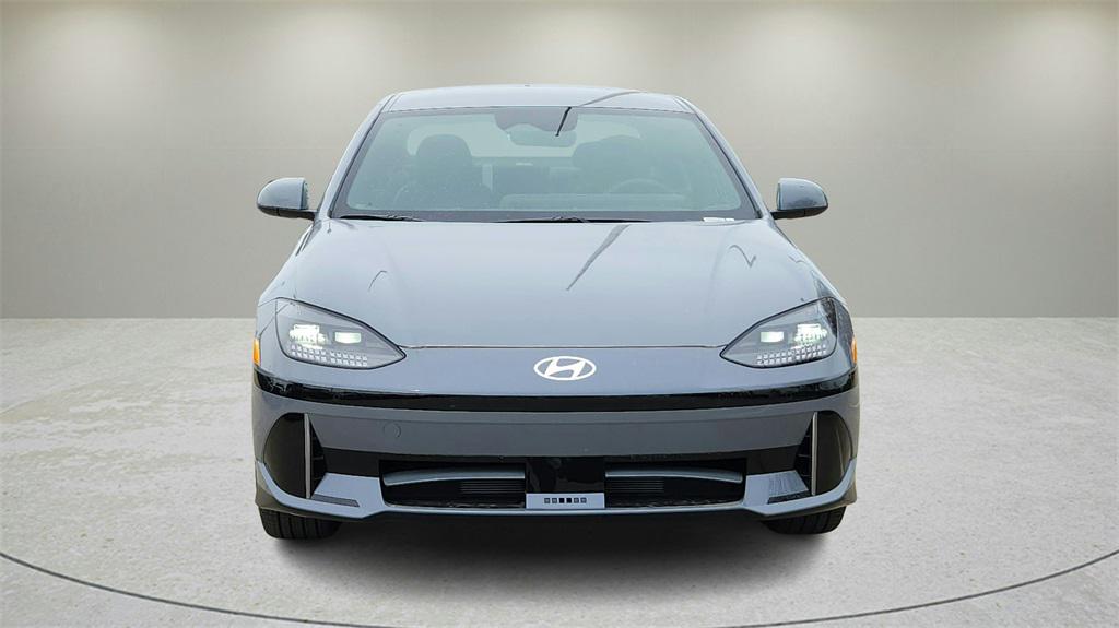2025 Hyundai Ioniq 6 SEL photo 2