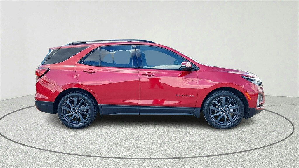 2024 Chevrolet Equinox RS photo 2