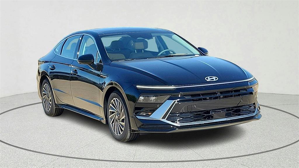 New 2026 Hyundai Sonata Hybrid Limited Sedan