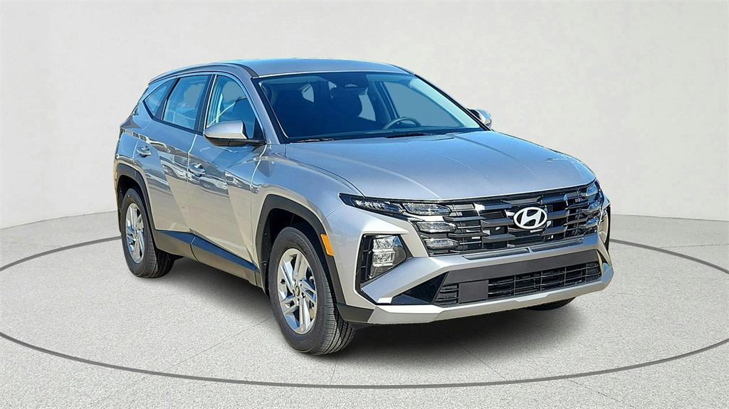 2026 Hyundai Tucson SE's photo