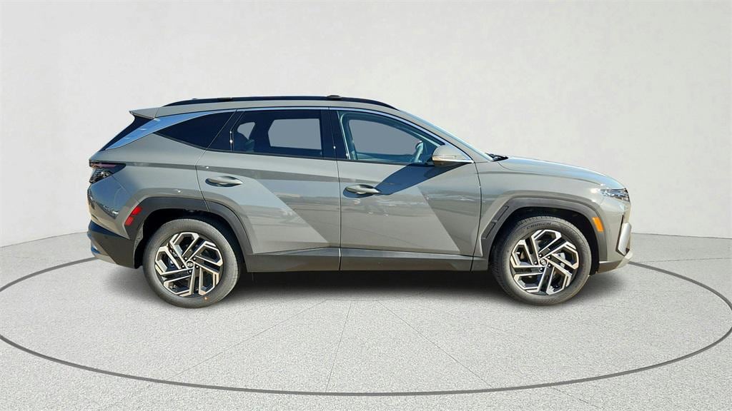 New 2026 Hyundai Tucson Limited FWD SUV