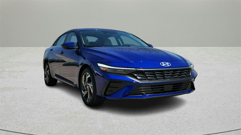 New 2025 Hyundai Elantra Limited Sedan