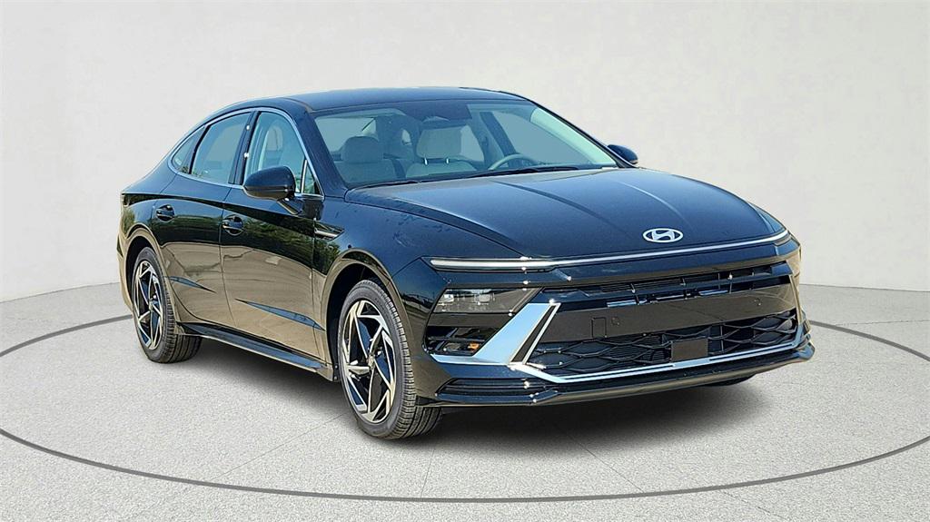 2026 Hyundai Sonata SEL's photo