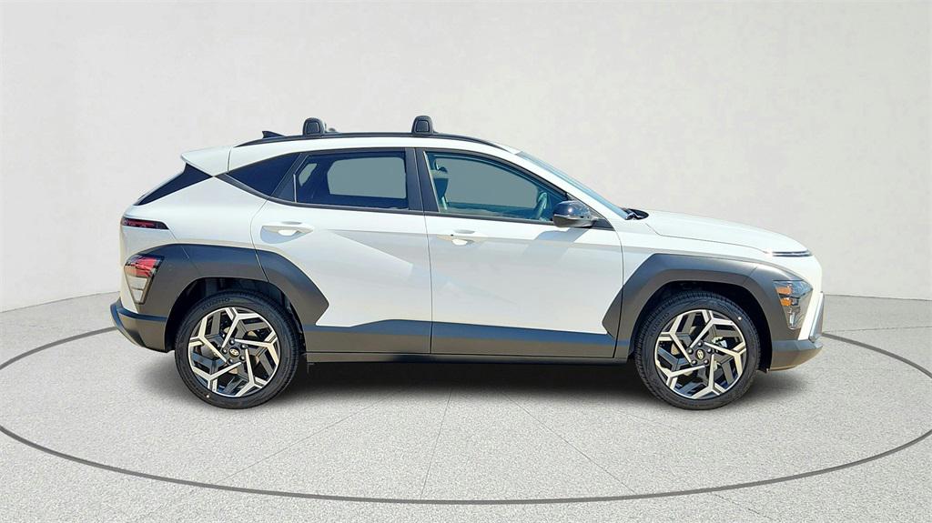 2026 Hyundai Kona SEL photo 2