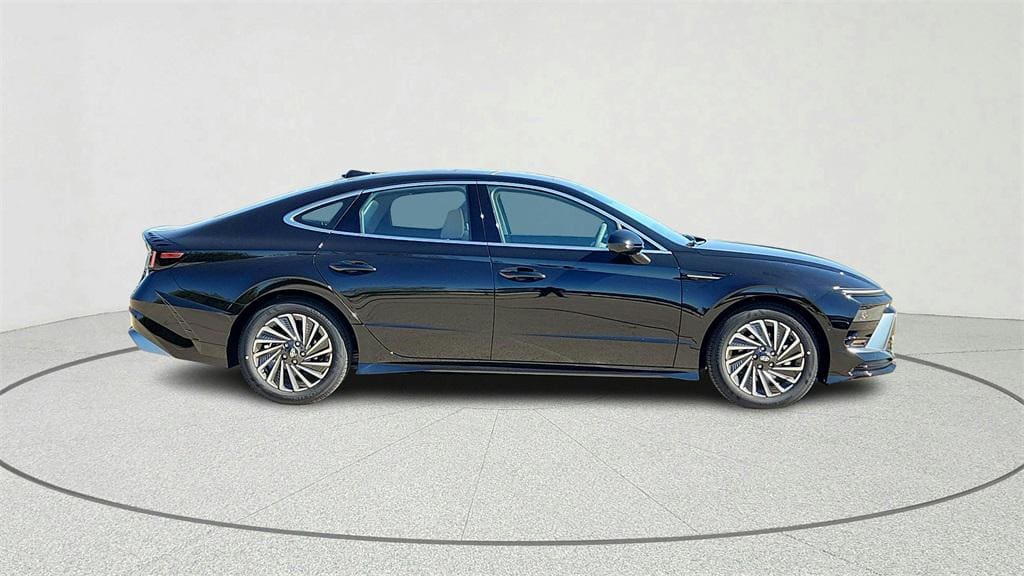 New 2026 Hyundai Sonata Hybrid Limited Sedan