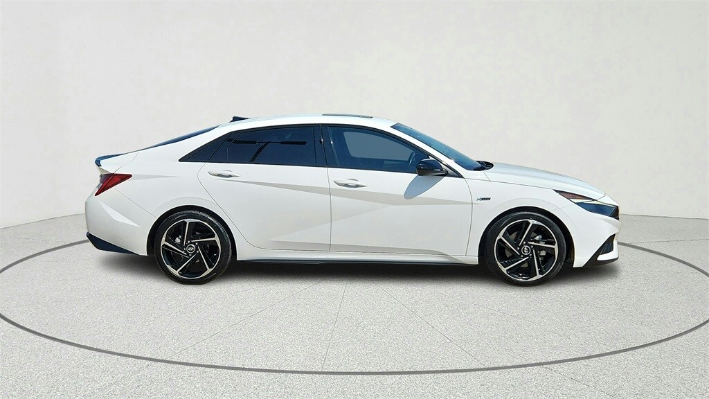 2023 Hyundai Elantra N Line photo 2