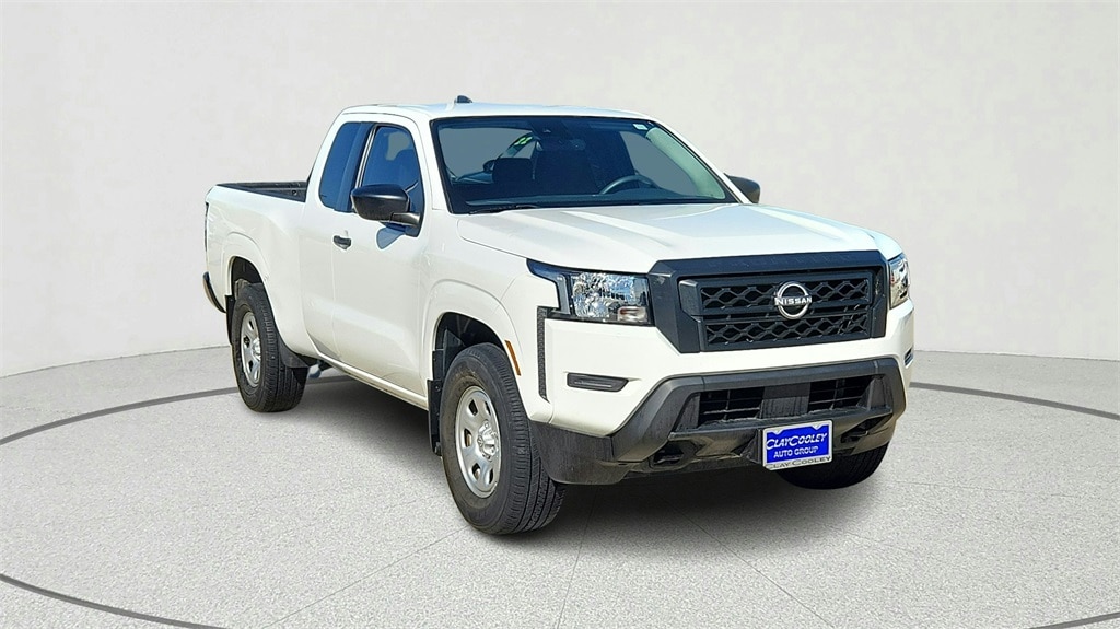 2022 Nissan Frontier S's photo