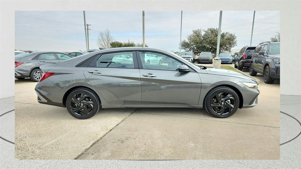 New 2026 Hyundai Elantra SEL Sport Premium Sedan