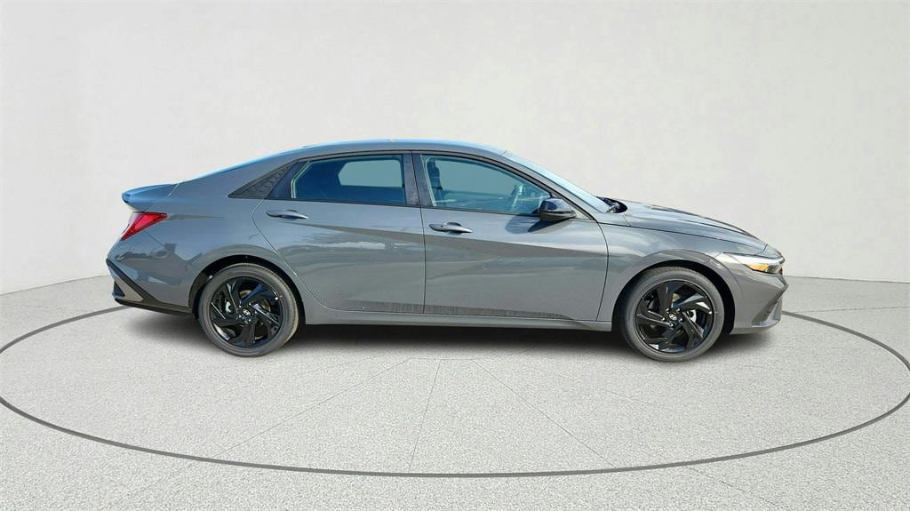 New 2026 Hyundai Elantra Hybrid SEL Sport Sedan