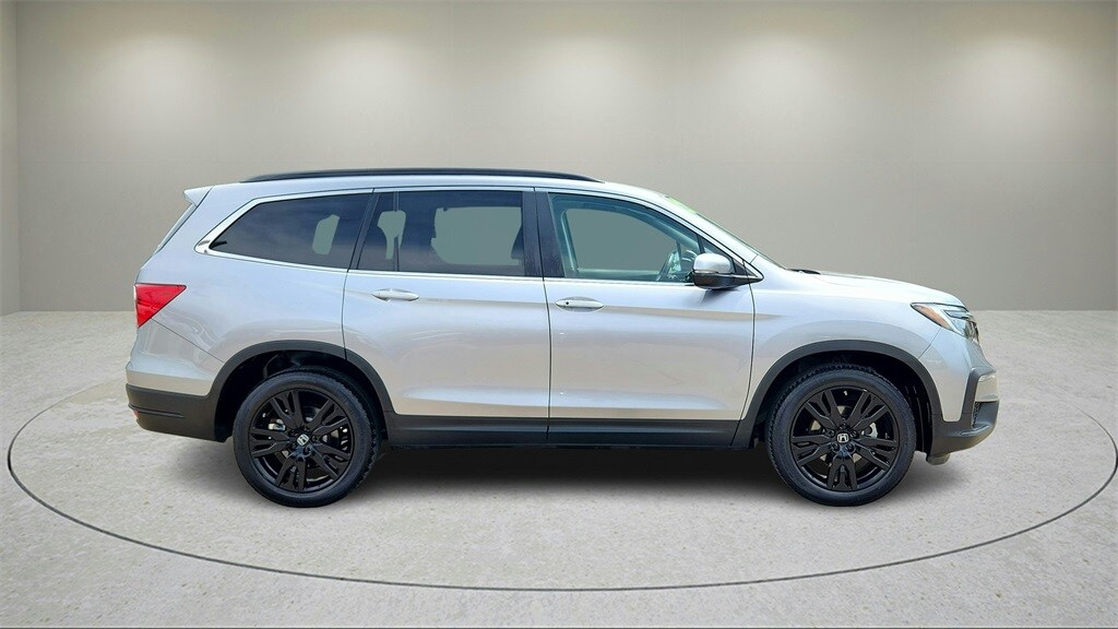 2022 Honda Pilot Special Edition photo 2