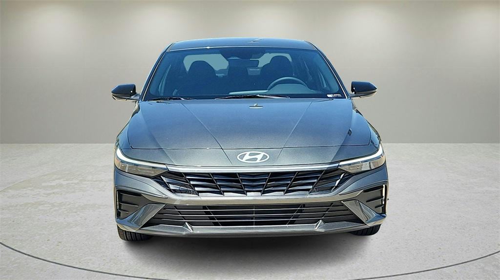 New 2025 Hyundai Elantra SEL Sport Sedan