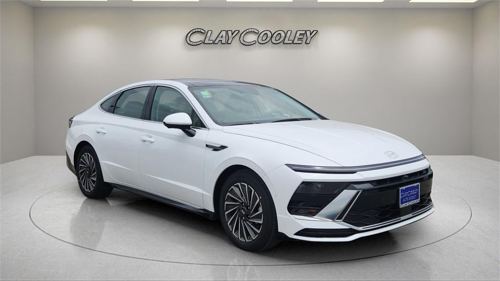 2025 Hyundai Sonata Hybrid Limited's photo
