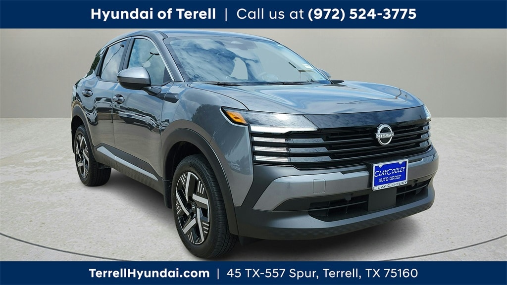 2025 Nissan Kicks SV's photo