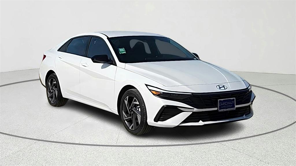 2025 Hyundai Elantra Hybrid Sedan 