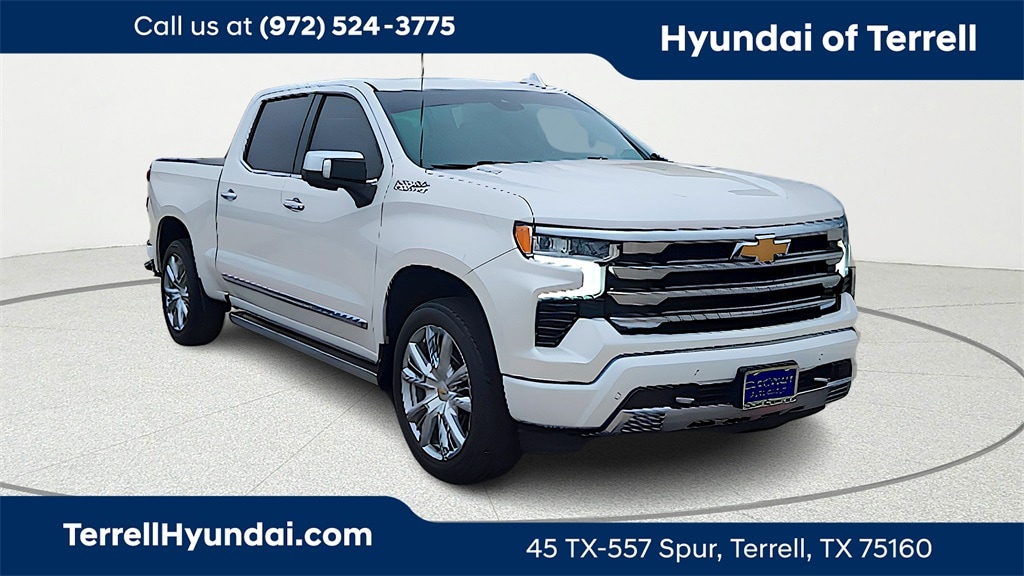 2023 Chevrolet Silverado 1500 High Country's photo