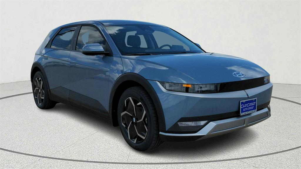 2026 Hyundai IONIQ 5 SEL's photo