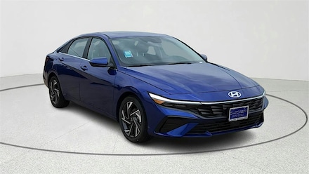 2025 Hyundai Elantra SEL Convenience Sedan