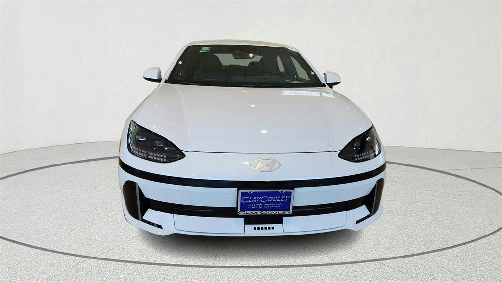 2025 Hyundai Ioniq 6 SEL photo 2