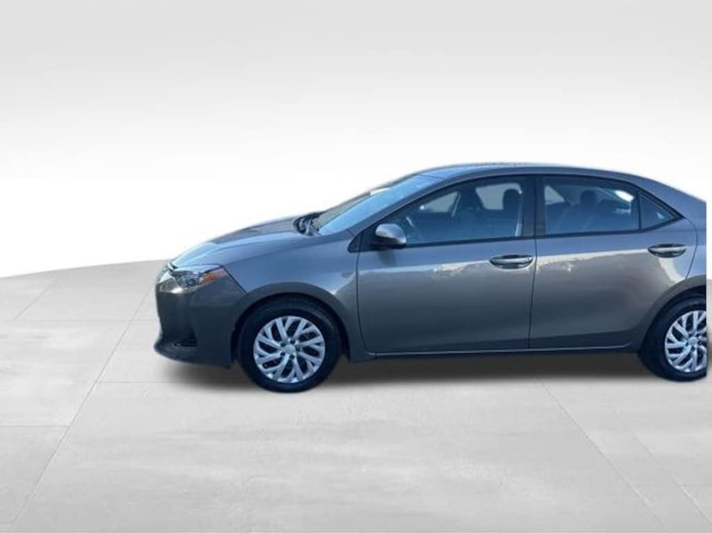 Used 2017 Toyota Corolla LE Sedan