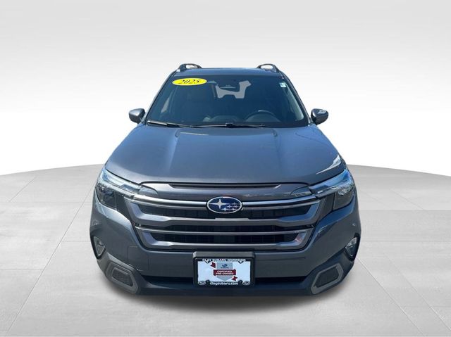 2025 Subaru Forester Limited photo 2