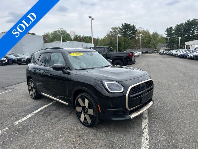 2025 MINI Countryman S ALL4's photo