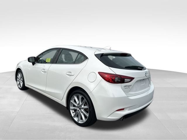 2017 Mazda Mazda3 Grand Touring photo 2