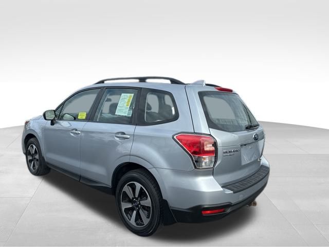 2017 Subaru Forester 2.5i photo 3