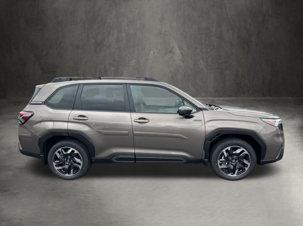 New 2025 Subaru Forester Hybrid Limited SUV