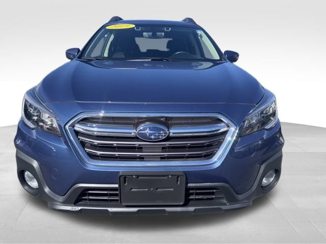 2019 Subaru Outback 2.5i Premium photo 2