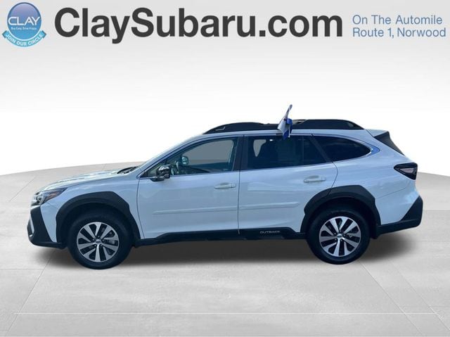 2025 Subaru Outback Premium's photo