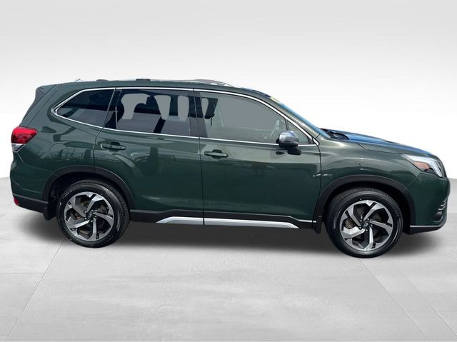 2023 Subaru Forester Touring photo 4
