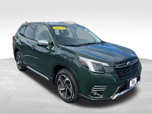 2023 Subaru Forester Touring photo 3
