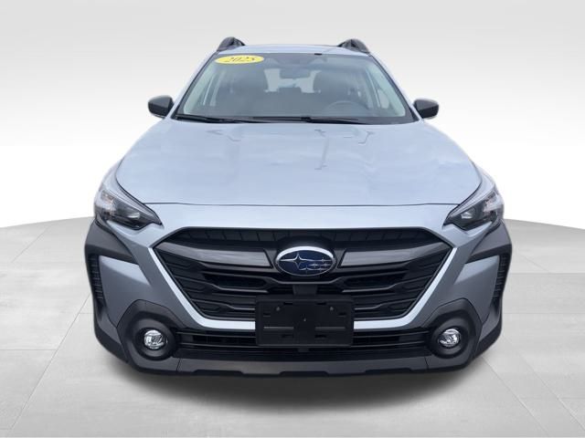 2025 Subaru Outback 2.5i photo 2