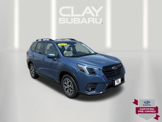 2023 Subaru Forester Premium's photo