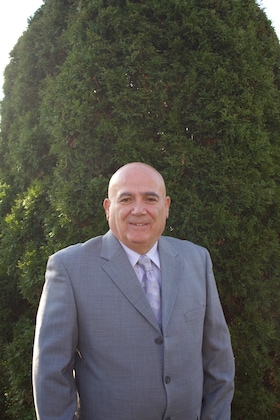 Staff member Tony from ID_10bcb0d8959a