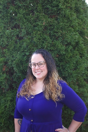 Staff member Bethann from ID_10bcb0d8959a