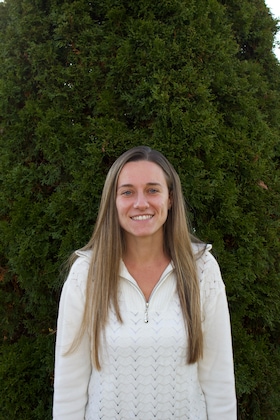 Staff member Amanda from ID_10bcb0d8959a