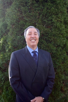 Staff member Franco from ID_10bcb0d8959a