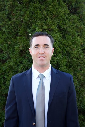 Staff member Thomas from ID_81d9b85fe020