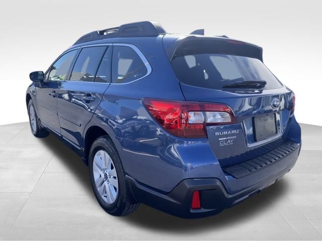2019 Subaru Outback 2.5i Premium photo 4