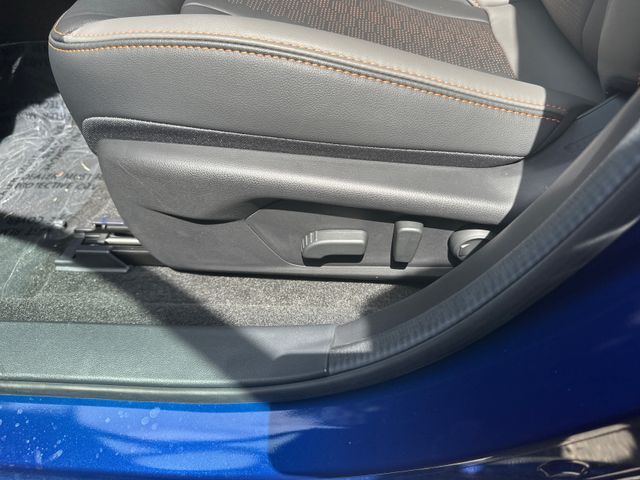 2025 Subaru Crosstrek Limited - Photo 18