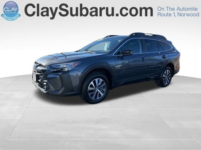 2025 Subaru Outback Premium's photo