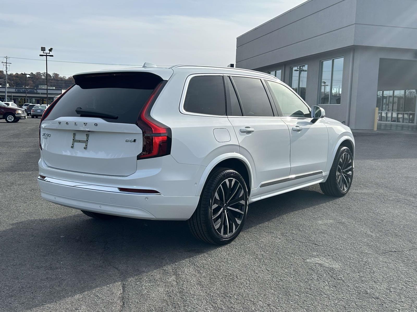 2026 Volvo XC90 Ultra - Photo 3