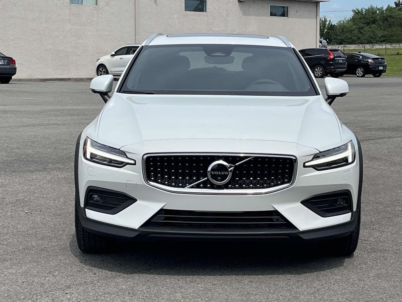 New Volvo V60 Cross Country in Knoxville, TN | Clayton Motors Inc.